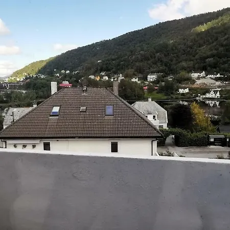 Koselig Naer Sentrum Apartamento